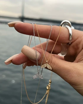 گردنبند دم وال