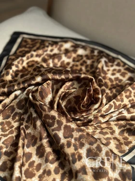 مینی اسکارف طرحدار