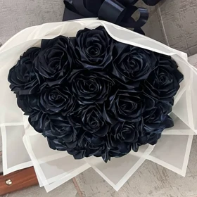 گل رز جاودان 14 شاخه مشکی
