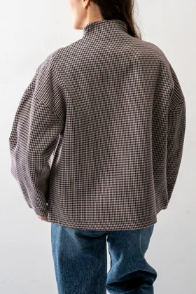 کت جیب‌دار یقه ایستاده زنانه