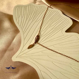 گردنبند طرح برگ رزگلد