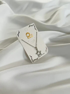 گردنبند ستاره نگین‌دار