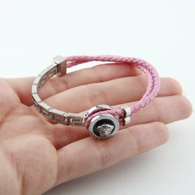 دستبند زنانه طرح بنگل ورساچه (صورتی)