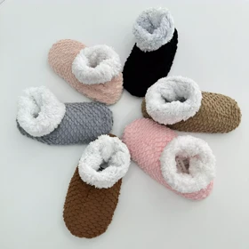 پاپوش طرح پولکی 1007320