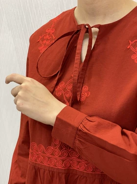 شومیز عروسکی گلدوزی زنانه