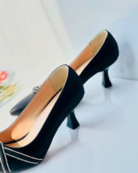 کفش اورجینال نگینی نقره