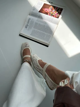 کفش باله گل دوزی