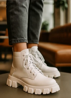 نیم بوت زنانه سفید مدل Roxana