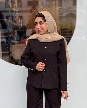 کت یقه‌گرد
