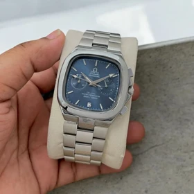 ساعت مچی مردانه امگا اورجینال سه موتور فعال رنگ ثابت شب نماOMEGA