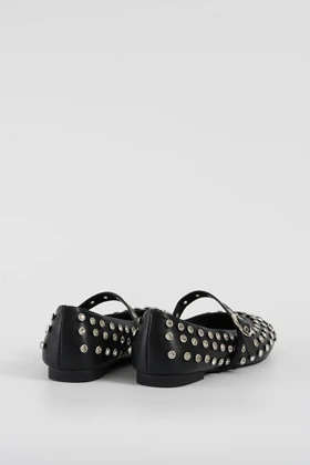 کالج زنانه beyond-