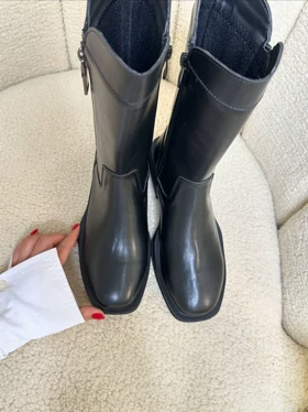 بوت چرم زیپ‌دار