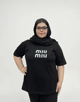 تیشرت سایز بزرگ زنانه نخی طرح میو میو (Miu Miu) مشکی