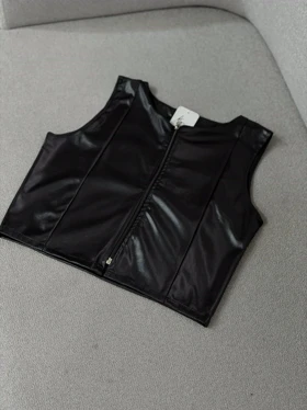 نیم‌تنه چرم