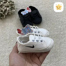 پاپوش نوزاد اسپرت طرح NIKE