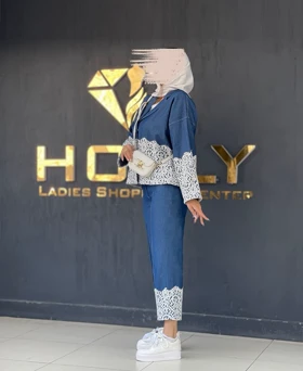 کت و شلوار جین و دانتل