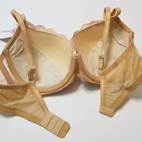 ست شورت و سوتین فنرداراسفنجی کد P161 کرم