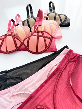 ست شورت و سوتین فنر دار نوار دوزی سگک دار