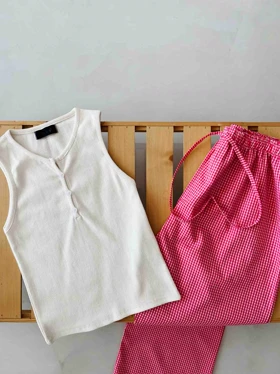 ست لباس راحتی تاپ و شلوار پیژامه چهارخونه زنانه