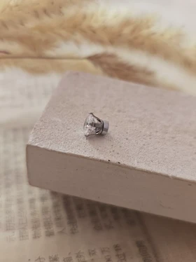 پیرسینگ تک نگین بدون نیاز به سوراخ