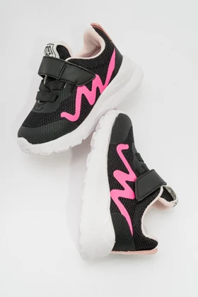 کفش پیاده روی بچگانه mnpc mnpc