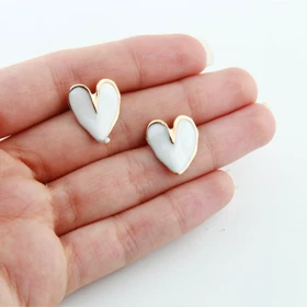 گوشواره زنانه میخی مدل قلب مینیاتوری (صورتی)