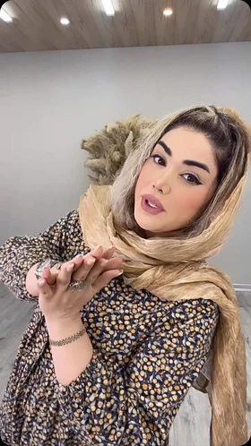 پیراهن گل‌گلی