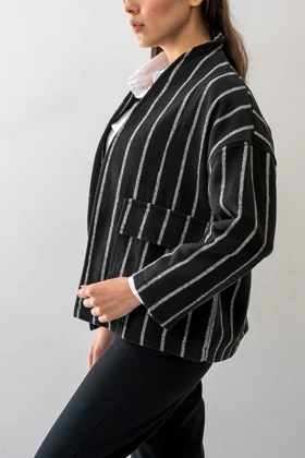 کت جیب‌دار یقه ایستاده زنانه