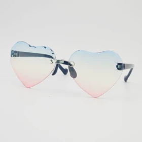 عینک آفتابی بچگانه طرح قلب با شیشه‌های ضد اشعه UV (آبی قرمز)