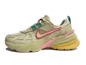 کفش ورزشی نایک V2K کرم رنگ