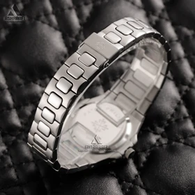ساعت پتک فیلیپ ناتیلوس نقره‌ای Patek Philippe Nautilus SW1