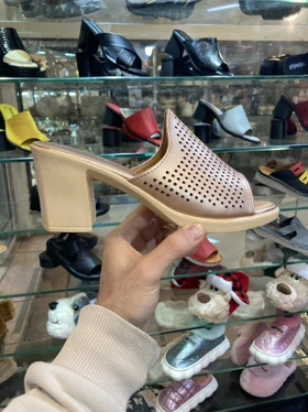 صندل مجلسی زنانه رایکا مدل rose-gold
