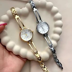 ساعت مچی هانگری شیشه الماسی رنگ ثابت ظریفباتری اضافی