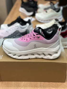 کتانی آن رانینگ کلود تیلت on running Pink Cloudtilt LOEWE 2 صورتی کیفیت اورجینال