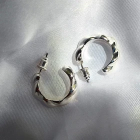 گوشواره حلقه‌ای پیچشی نقره ای
