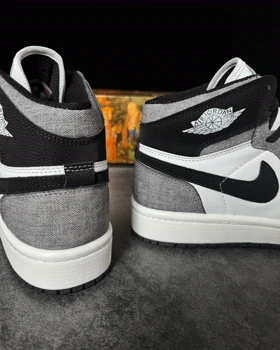 کتانی جردن وان ساق‌دار