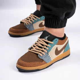 کفش کتانی اسپرت مردانه رنگ کرم مدل نایک NIKE Jordan 1 VOODOO