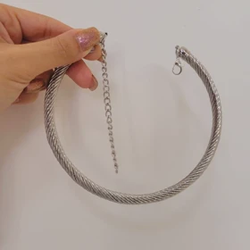 گردنبند چوکر (طوق) گردن مدل پیچ نقره ای