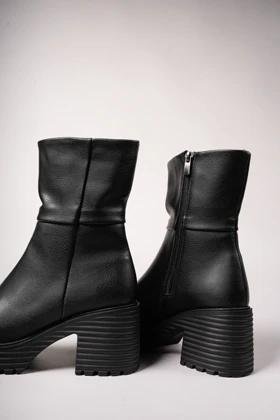 بوت و نیم بوت زنانه ریکن riccon