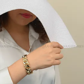 دستبند طلایی طرح کارتیه C04