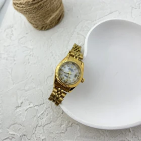 ساعت زنانه طرح روکلس، ظرافت و زیبایی در یک قاب