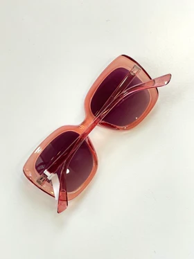 عینک شفاف پینترستی