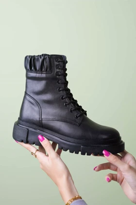 بوت زنانه پشت چروک