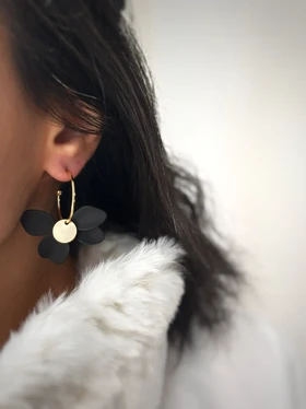 گوشواره حلقه‌ای گل