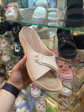 صندل طبی زنانه صحرا مدل آلین کرم