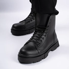 بوت مردانه مدل برشکا BERESHKA زیپ‌دار چرم رنگ مشکی کد 205