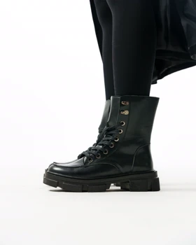 نیم بوت زنانه استرادیواریوس مدل Stradivarius-Flat-Ankle-Boots-BT10