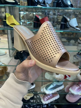 صندل مجلسی زنانه رایکا مدل rose-gold