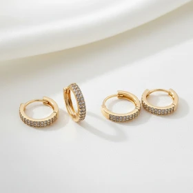 گوشواره حلقه‌ای ژوپینگ نگین‌دار ردیفی طلایی (هگی)