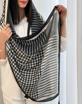 شال طرحدار
